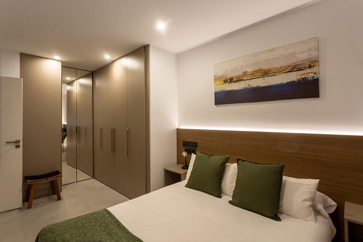 Apartamentos Bajeles Sevilla Urban Экстерьер фото