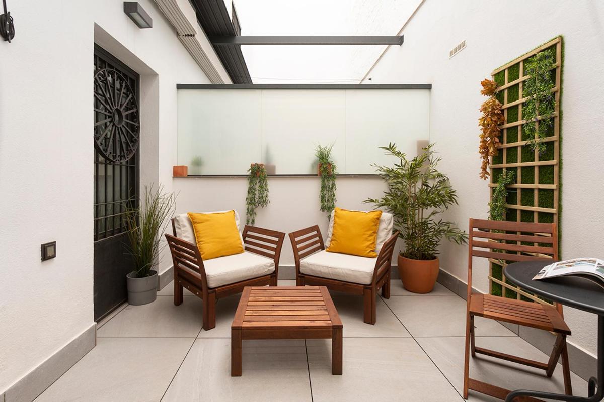 Apartamentos Bajeles Sevilla Urban Экстерьер фото